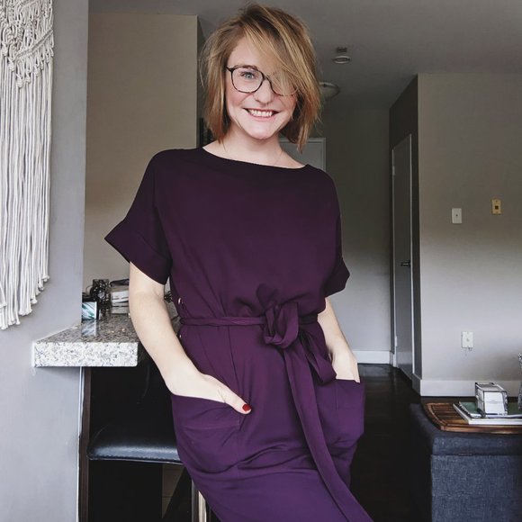 Babaton Dresses & Skirts - Babaton T-Shirt Dress